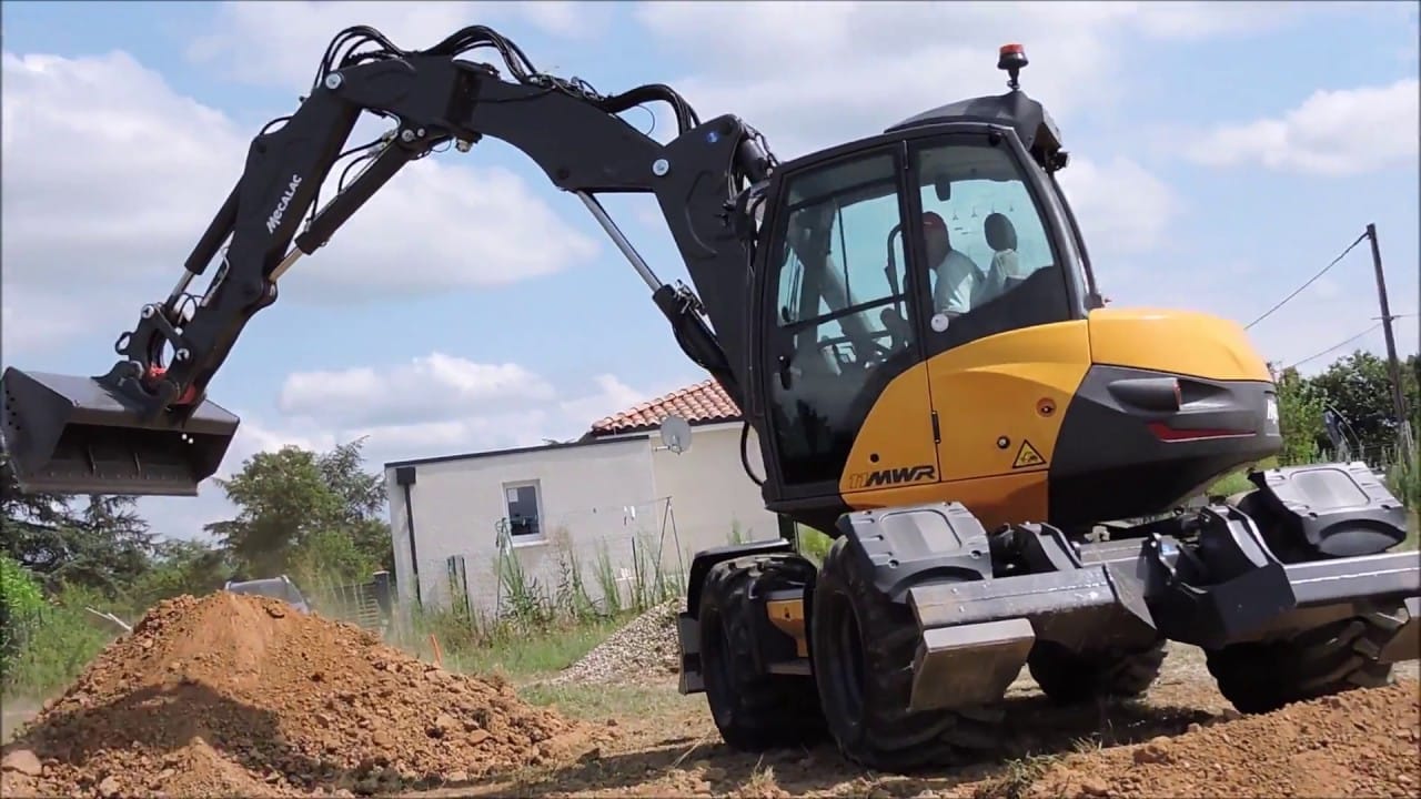 Pelle de terrassement Mecalac
